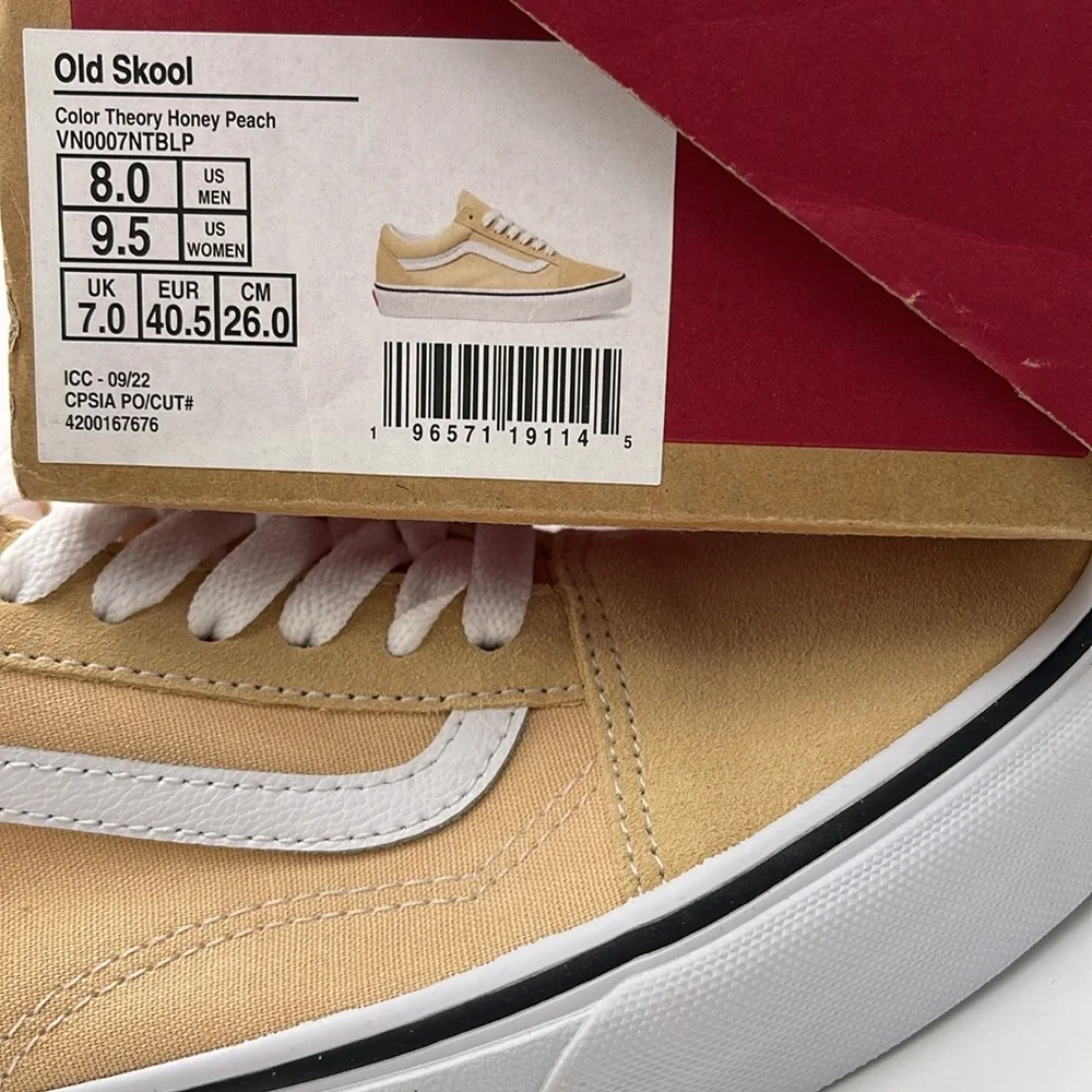 Vans WMNS Beige White Sneakers Old Skool
Color Theory Honey Peach
VN0007NTBLP - Picture 16 of 16